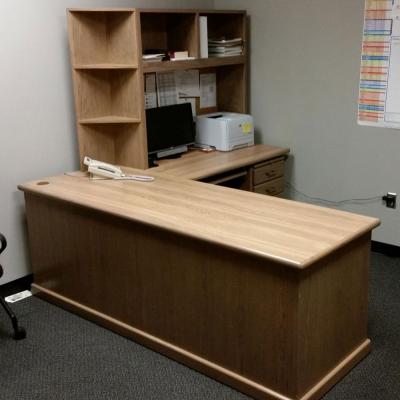 desk with right retuen and custom hutch